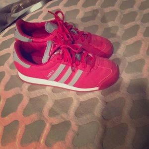 Adidas Samoa Pink/Grey EUC 💕